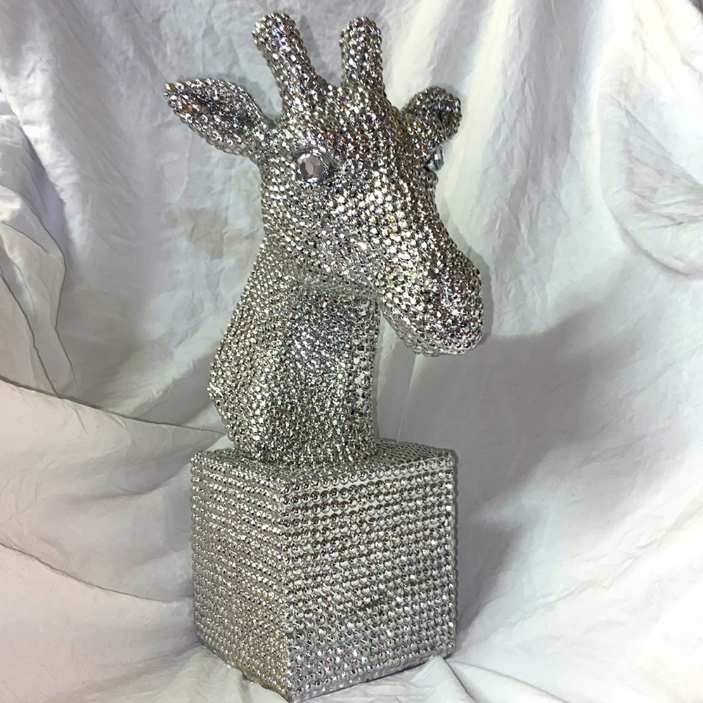 Silver giraffe head!